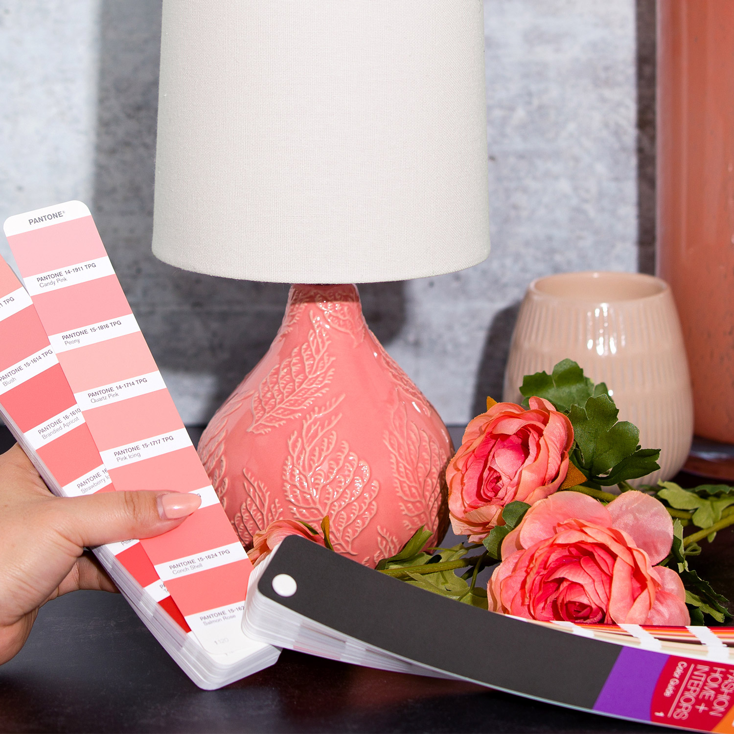 Pantone Fashion, Home + Interiors Color Guide A two-guide set for hard home and fashion accessories - View 4