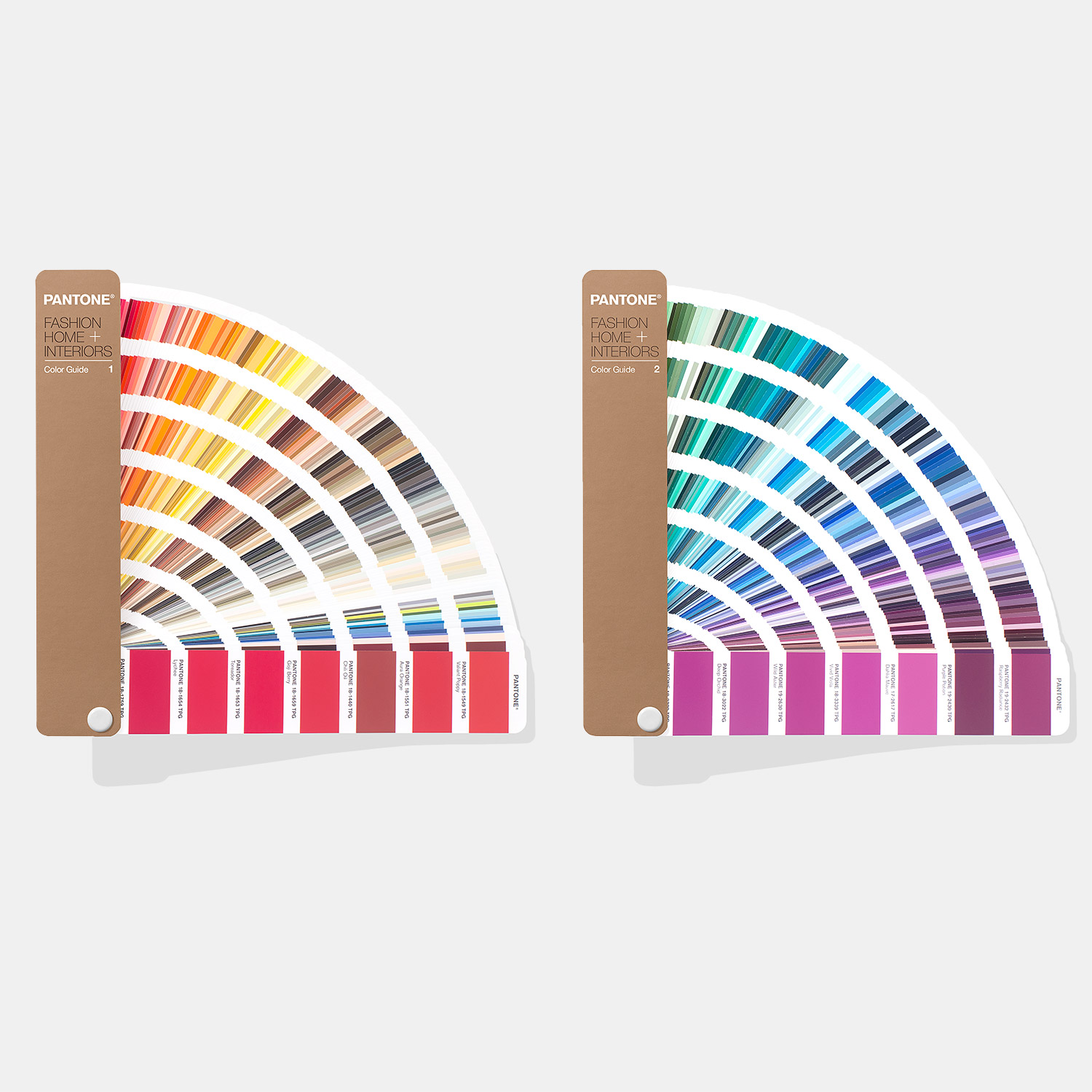 Pantone FHI Color Guide 2019 edition A two-guide set for hard home and fashion accessories - View 4