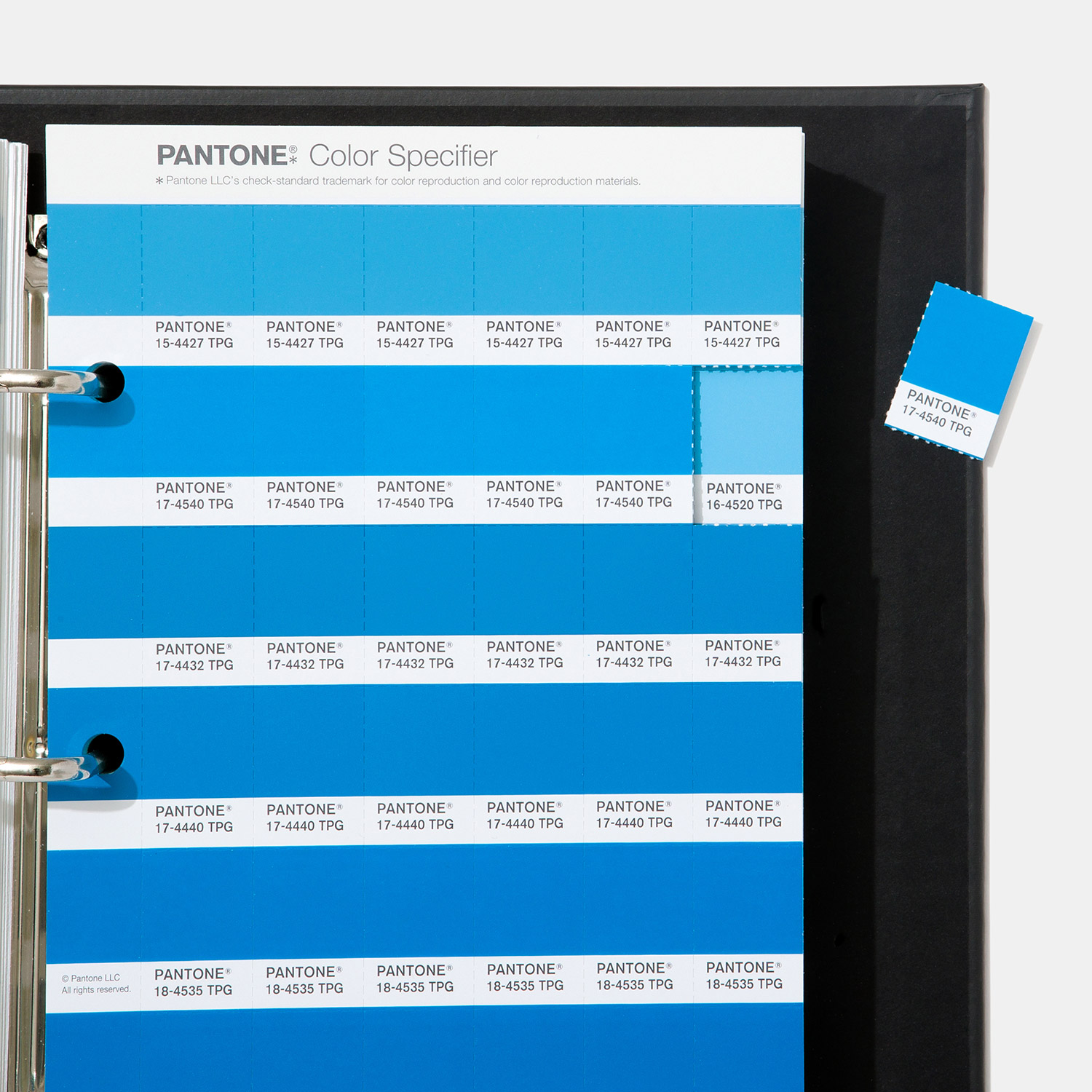 Pantone Fashion, Home + Interiors Color Specifier A desktop reference with removable paper chips - View 4