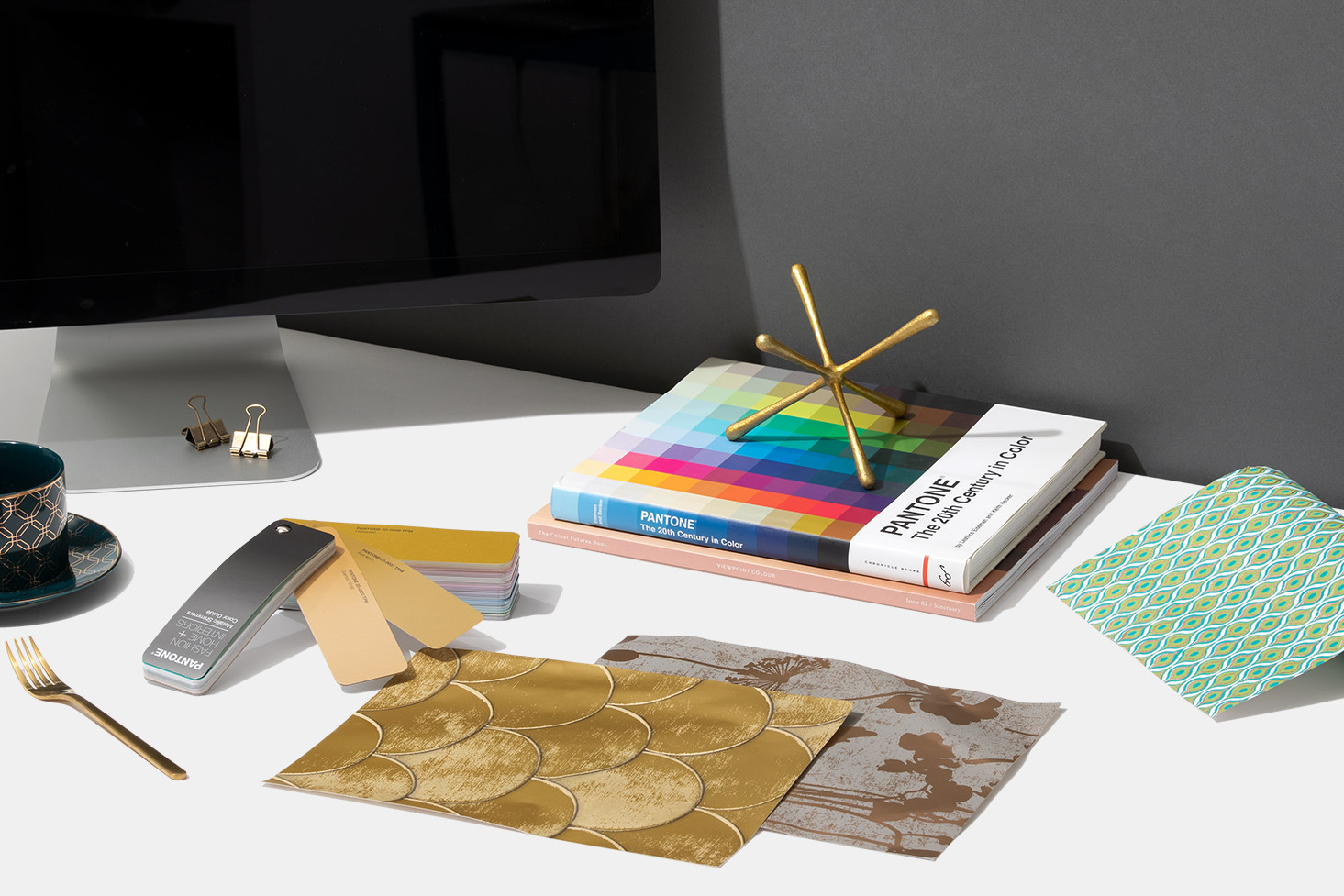 Pantone Fashion, Home + Interiors (FHI) Metallic Shimmers Color Guide Add brilliance and drama to any design - View 1