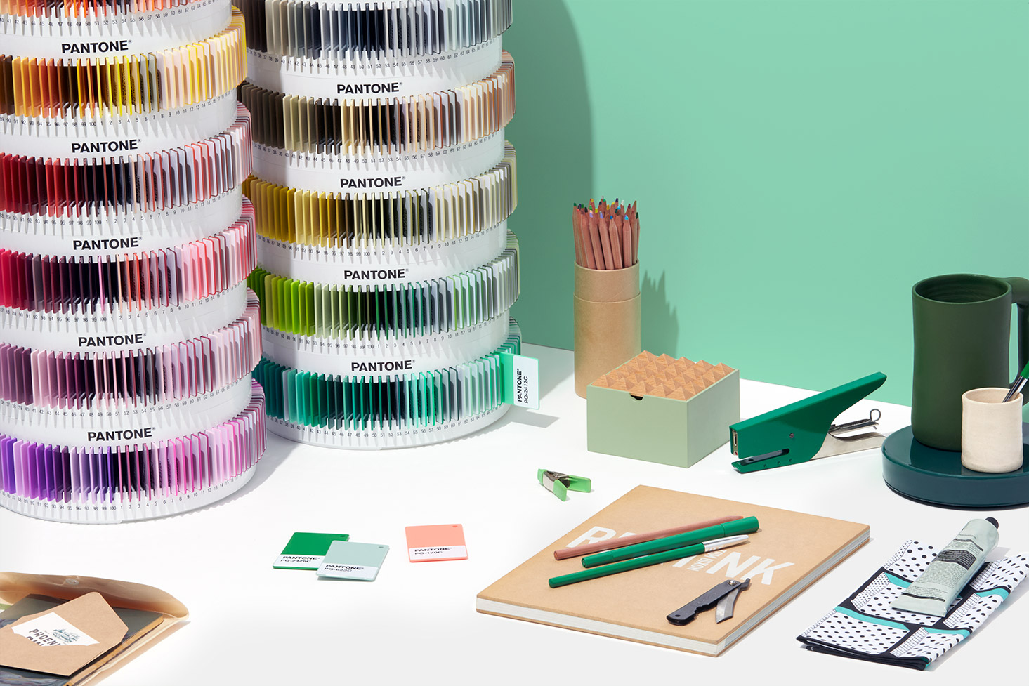Pantone Plus Plastic Standard Chips Collection  - View 3
