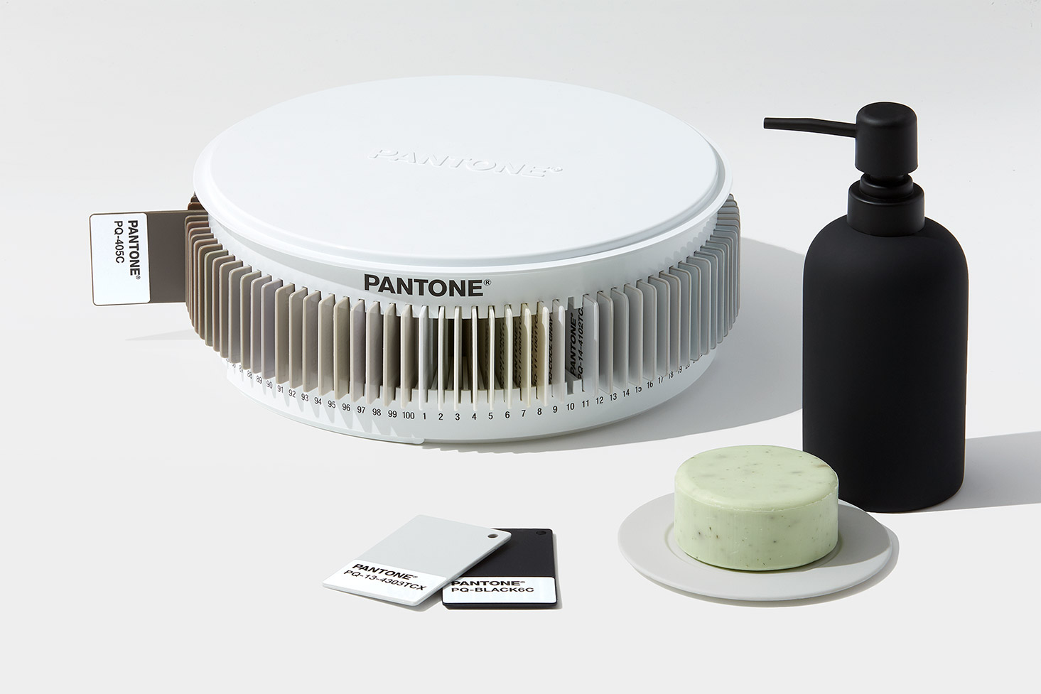 Pantone The Pantone Plastics Tints and Tones Collection - View 1